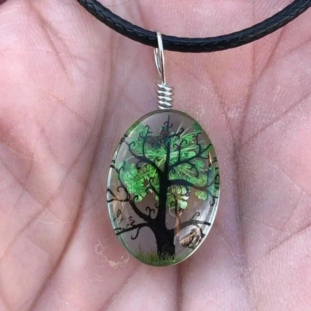 Green Oval Real Flower Glass Tree Butterfly Necklace NWT